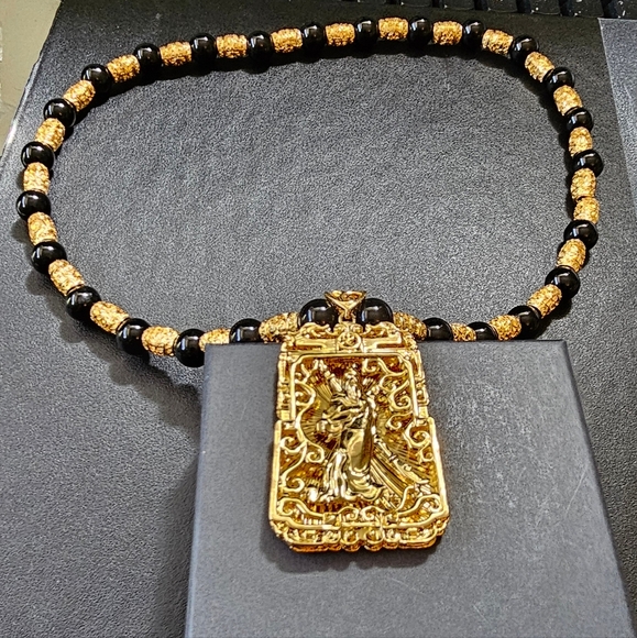 Pendant necklace - Picture 2 of 3